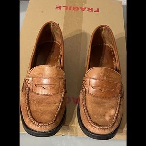 Used Weejuns Bass Katherine ii women shoes.